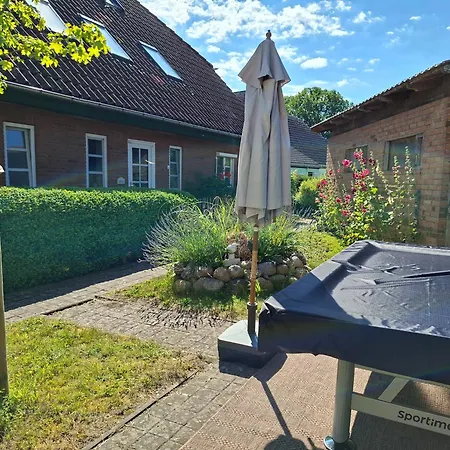 Nordwind Im Apartmenthaus Ruegenspitze Putgarten